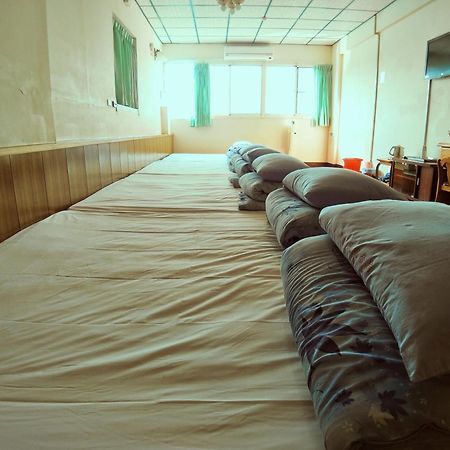 Sun Moon Lake Fisherman Homestay Yuchi Rom bilde