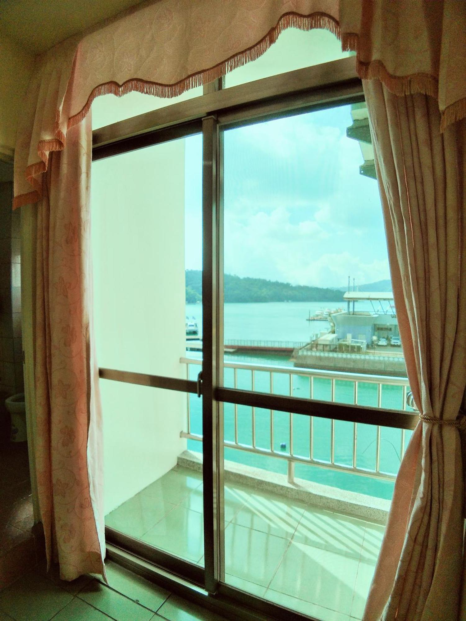 Sun Moon Lake Fisherman Homestay Yuchi Rom bilde