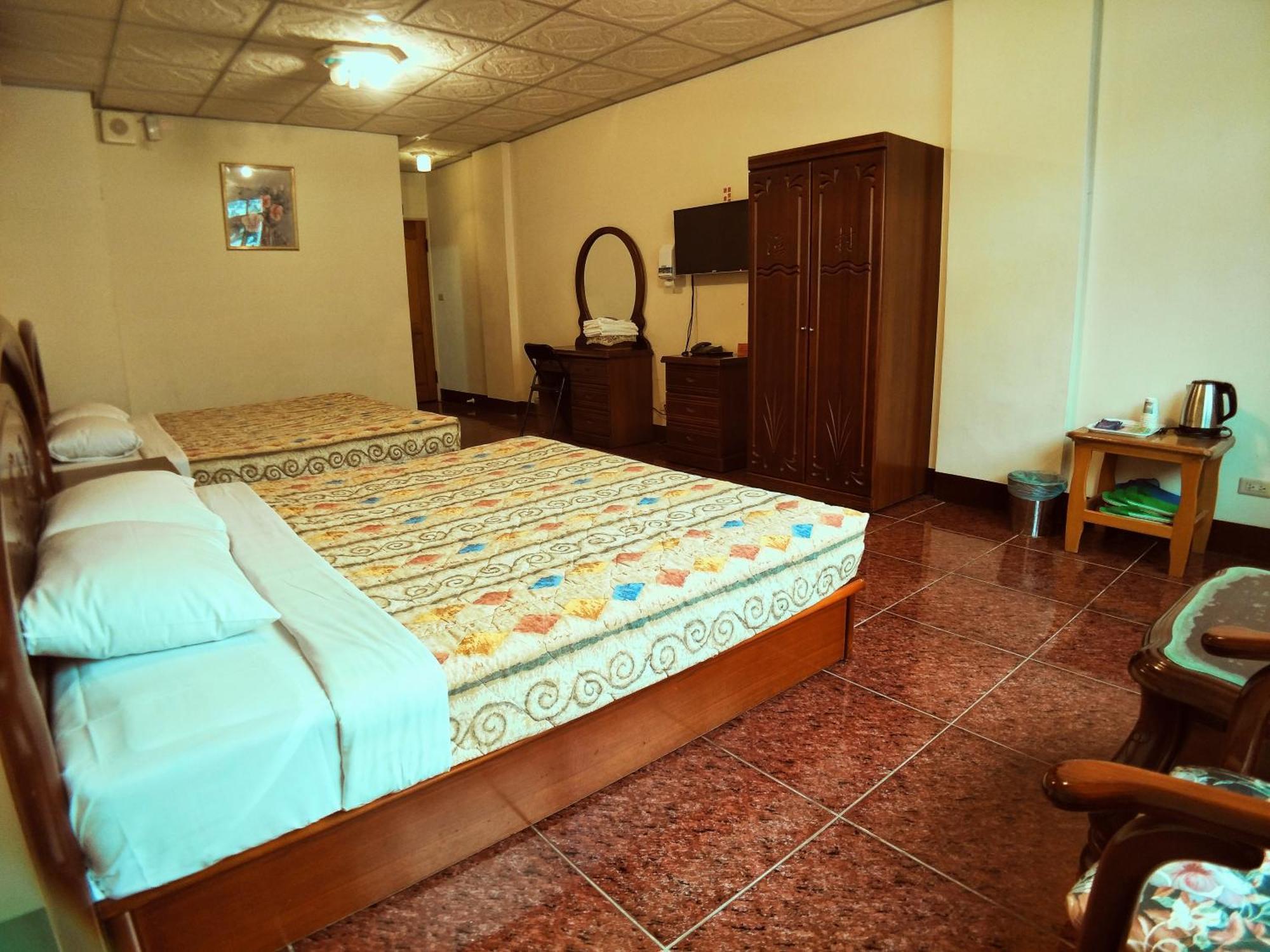 Sun Moon Lake Fisherman Homestay Yuchi Rom bilde