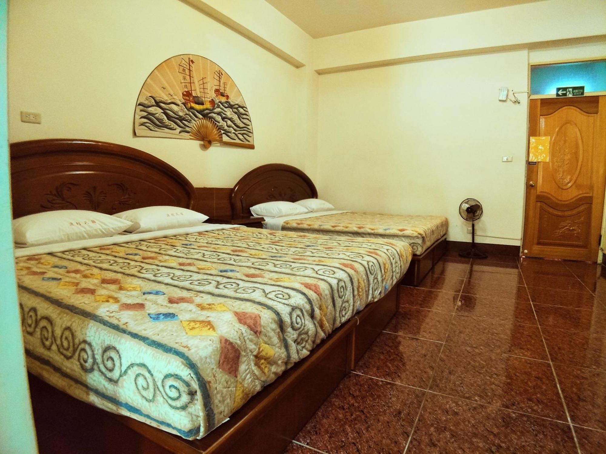 Sun Moon Lake Fisherman Homestay Yuchi Rom bilde