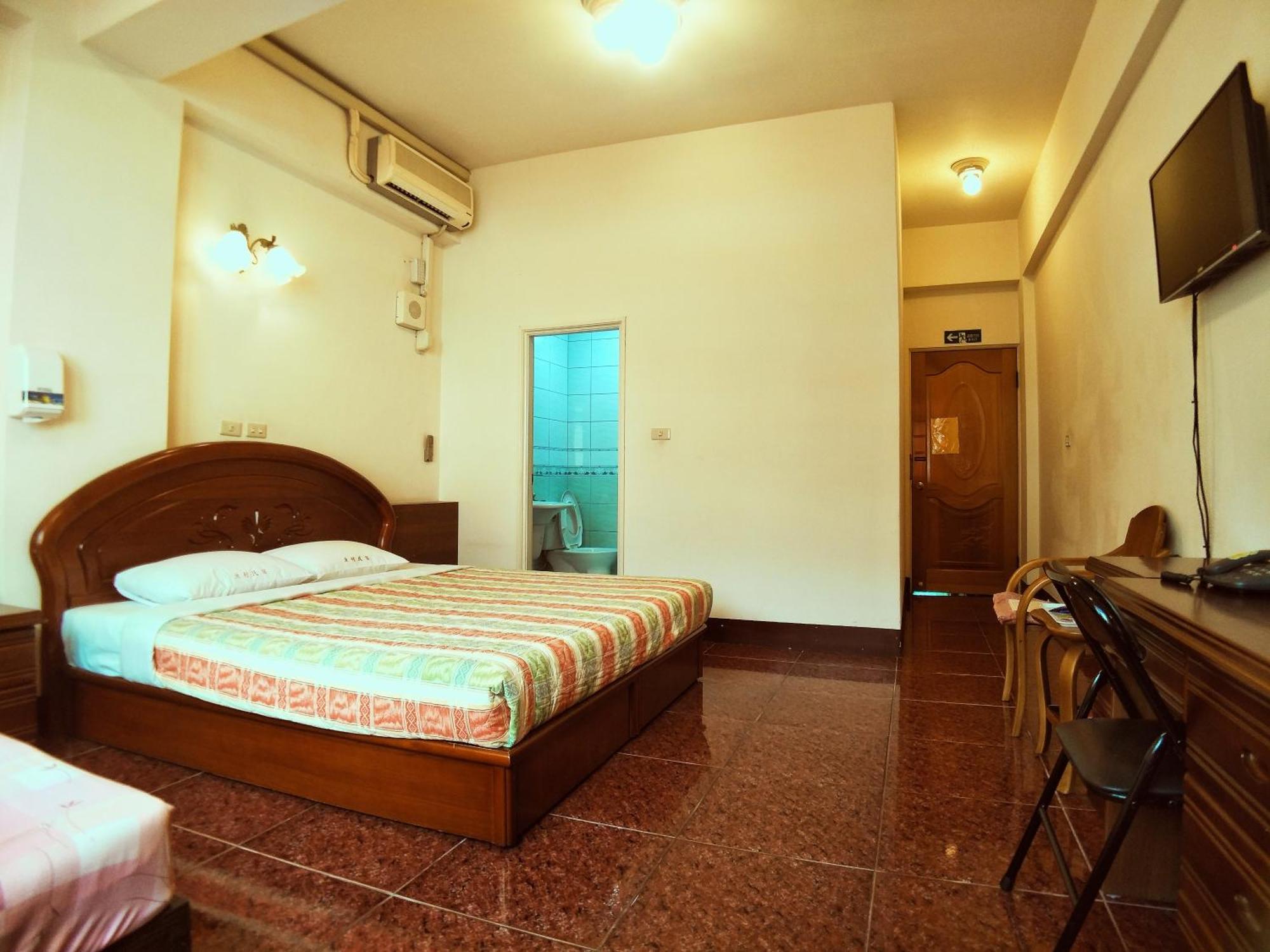 Sun Moon Lake Fisherman Homestay Yuchi Rom bilde